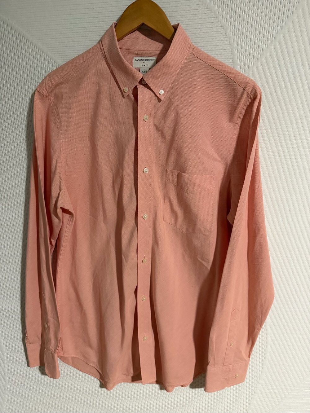 Banana Republic Men's Long-Sleeve Button-Down Shirt — Coral Pink